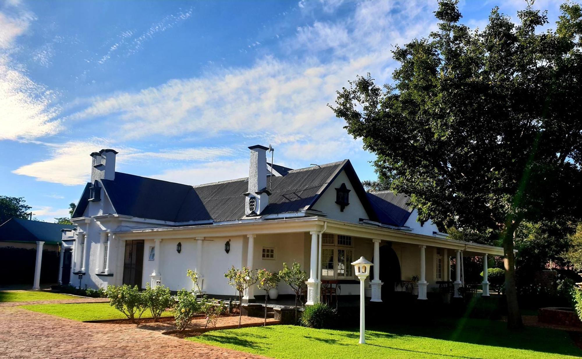 Bauhenia Guesthouse Potchefstroom Buitenkant foto