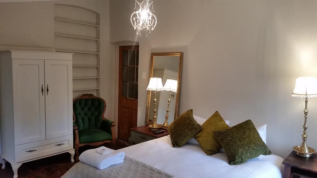 Bauhenia Guesthouse Potchefstroom Buitenkant foto