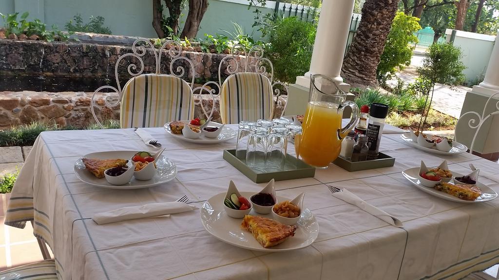 Bauhenia Guesthouse Potchefstroom Buitenkant foto