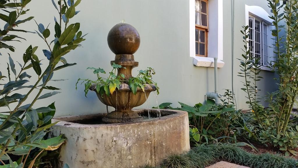 Bauhenia Guesthouse Potchefstroom Buitenkant foto