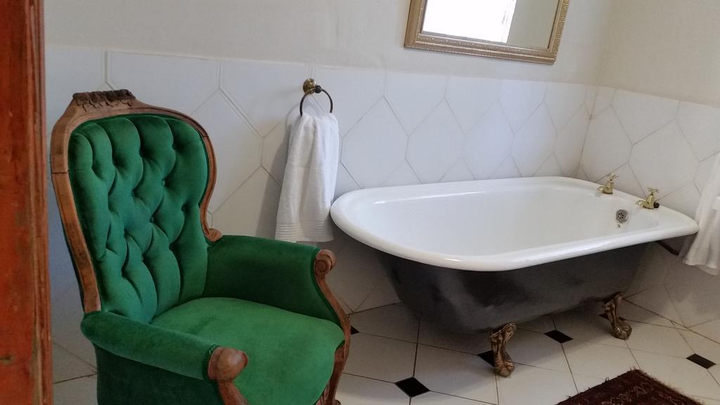Bauhenia Guesthouse Potchefstroom Buitenkant foto