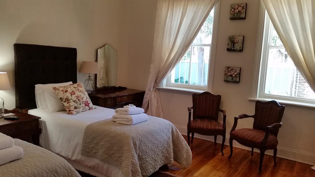 Bauhenia Guesthouse Potchefstroom Buitenkant foto
